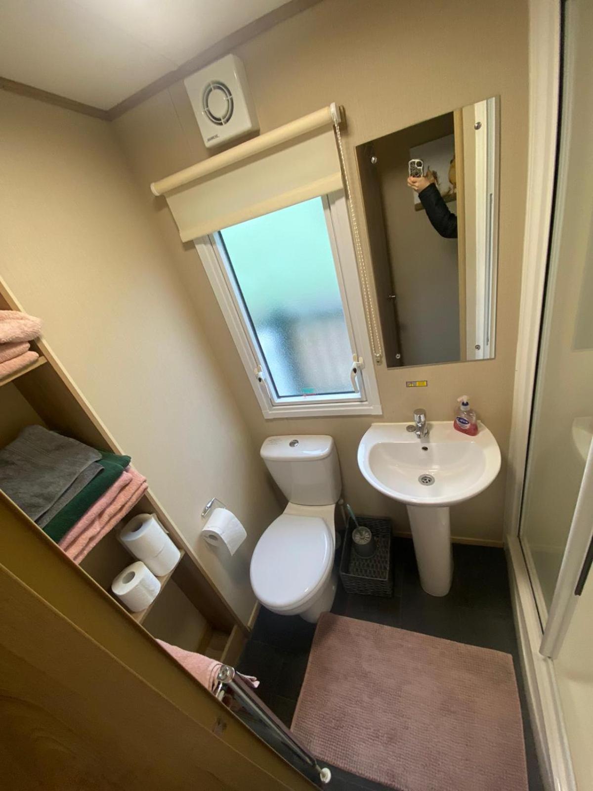 Superb Luxury Caravan, Todber Valley Holiday Park, Gisburn Exterior photo